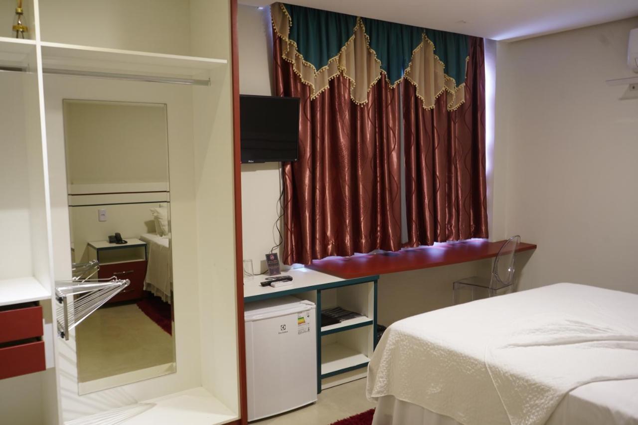 Pak Suites Hotel Luis Eduardo Magalhaes Exterior photo